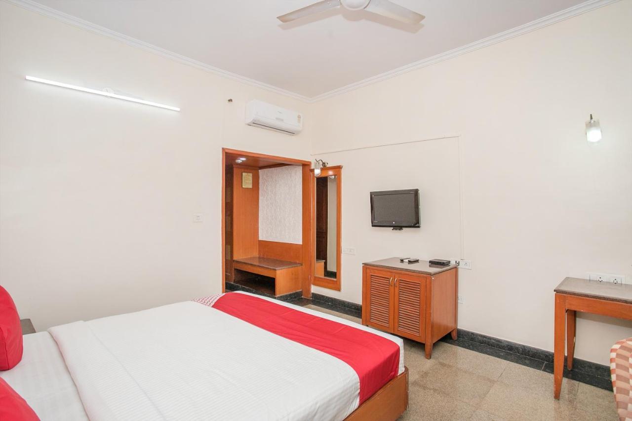 העיר בנגלור Hotel Chetan International מראה חיצוני תמונה