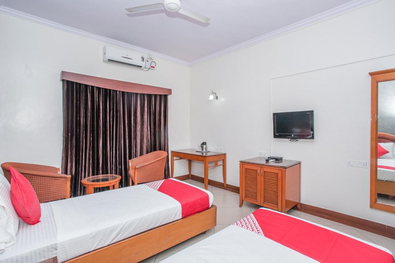 העיר בנגלור Hotel Chetan International מראה חיצוני תמונה