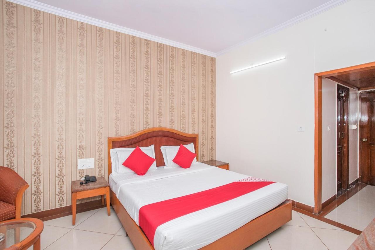 העיר בנגלור Hotel Chetan International מראה חיצוני תמונה