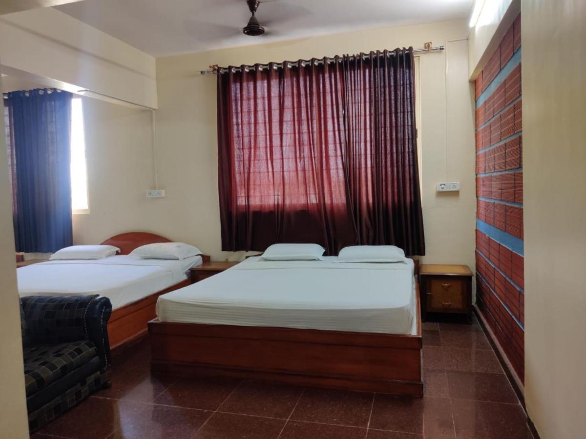 העיר בנגלור Hotel Chetan International מראה חיצוני תמונה