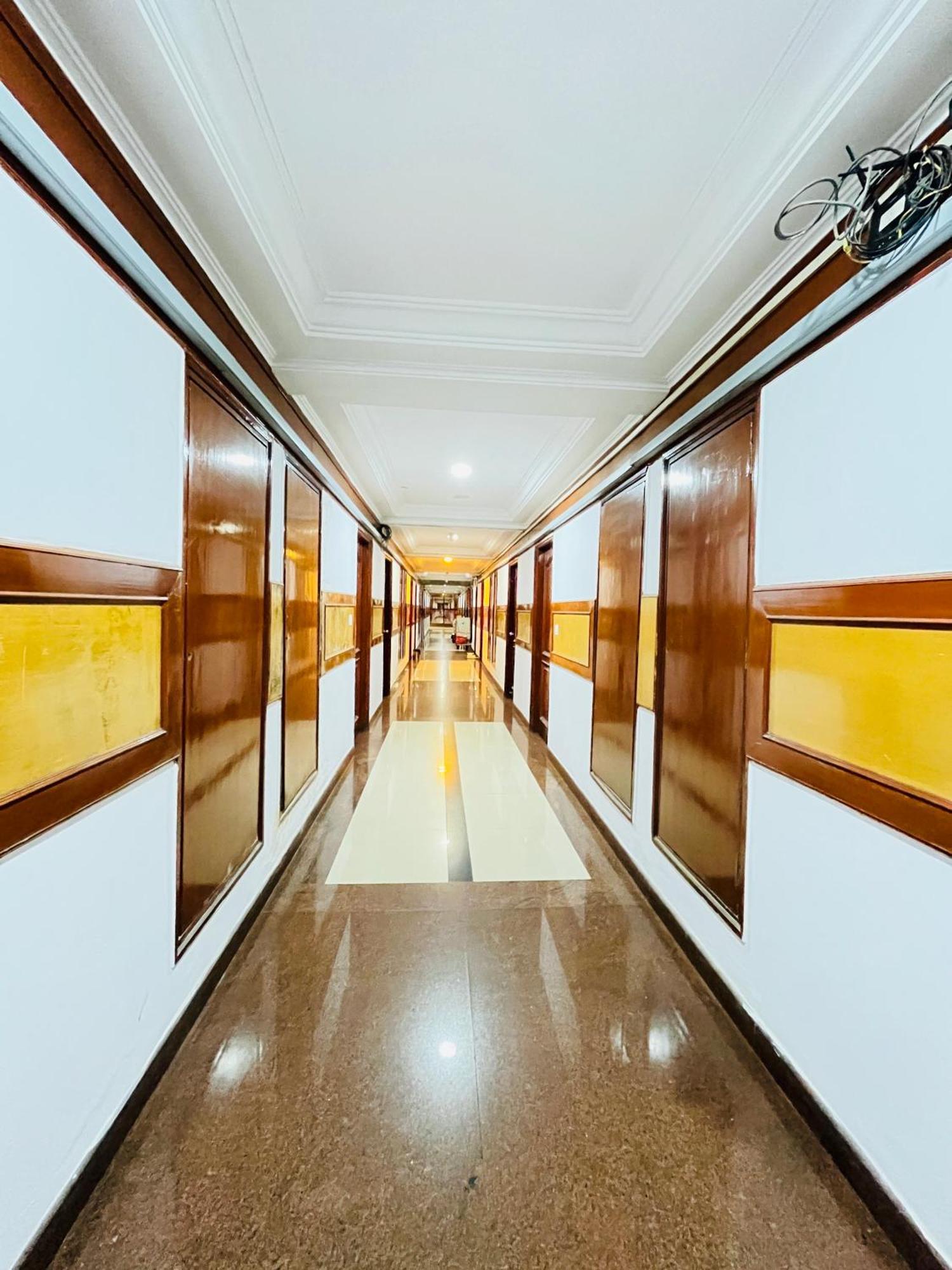 העיר בנגלור Hotel Chetan International מראה חיצוני תמונה