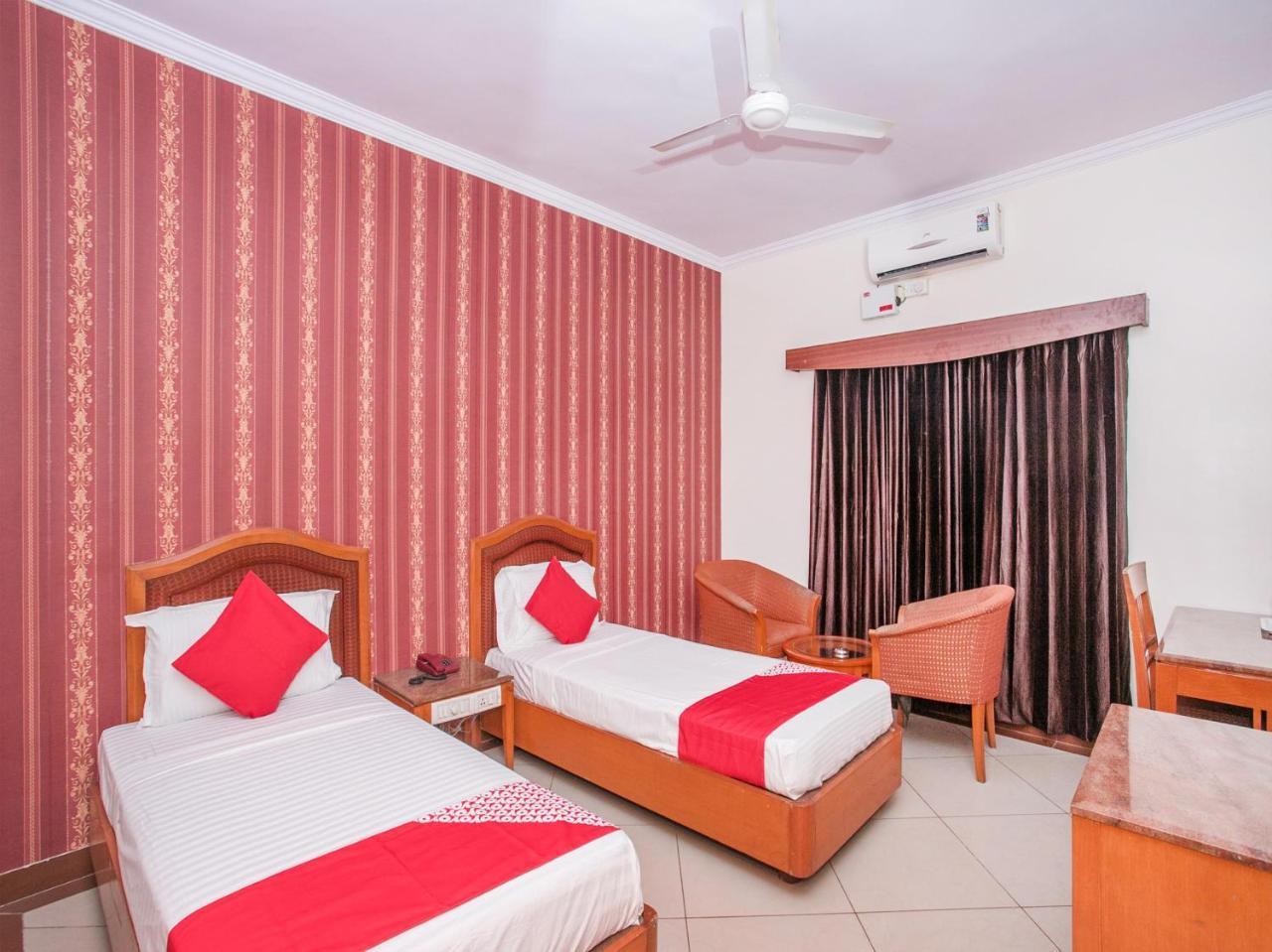 העיר בנגלור Hotel Chetan International מראה חיצוני תמונה