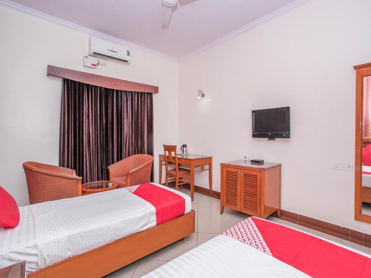 העיר בנגלור Hotel Chetan International מראה חיצוני תמונה