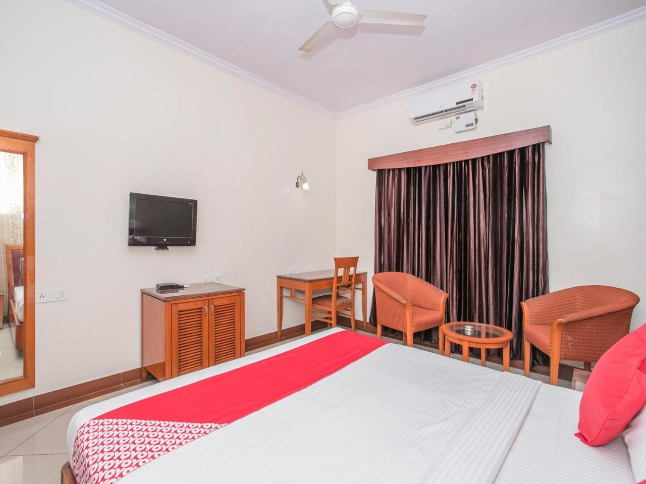העיר בנגלור Hotel Chetan International מראה חיצוני תמונה